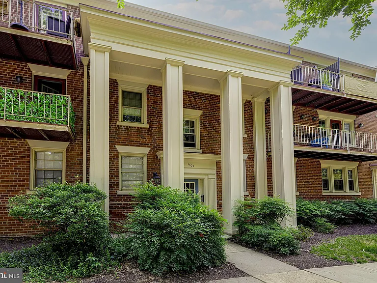 1403 E Abingdon Dr #2 — Photo 1