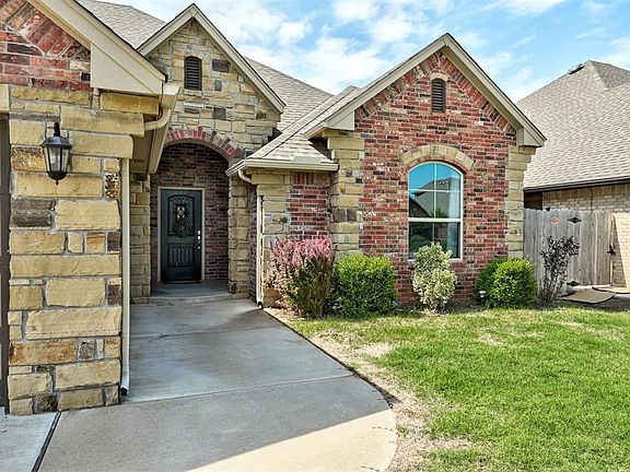 4th image of 5016 SW 129th Ct