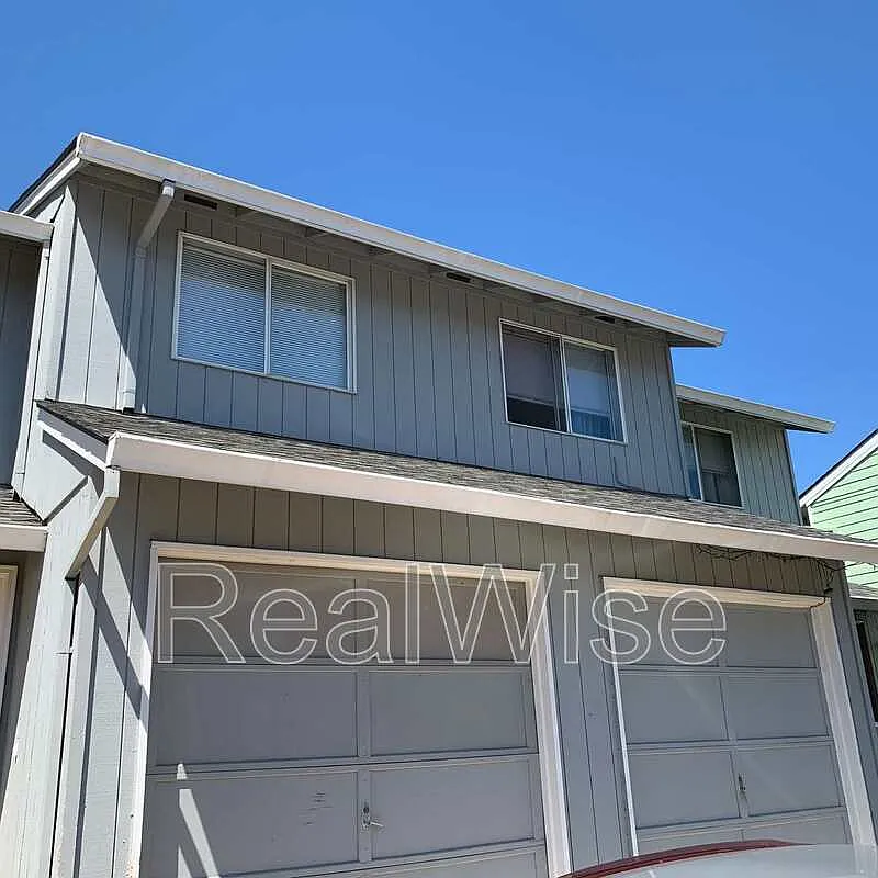 3 bed, 1.5 bath, 1088 sqft, $1,950 — Photo 3