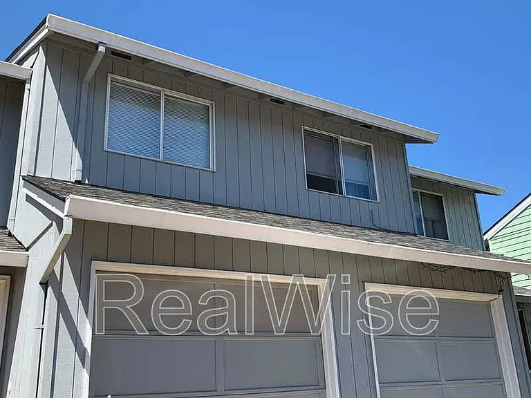 2933 SE 38th Ct — Photo 3