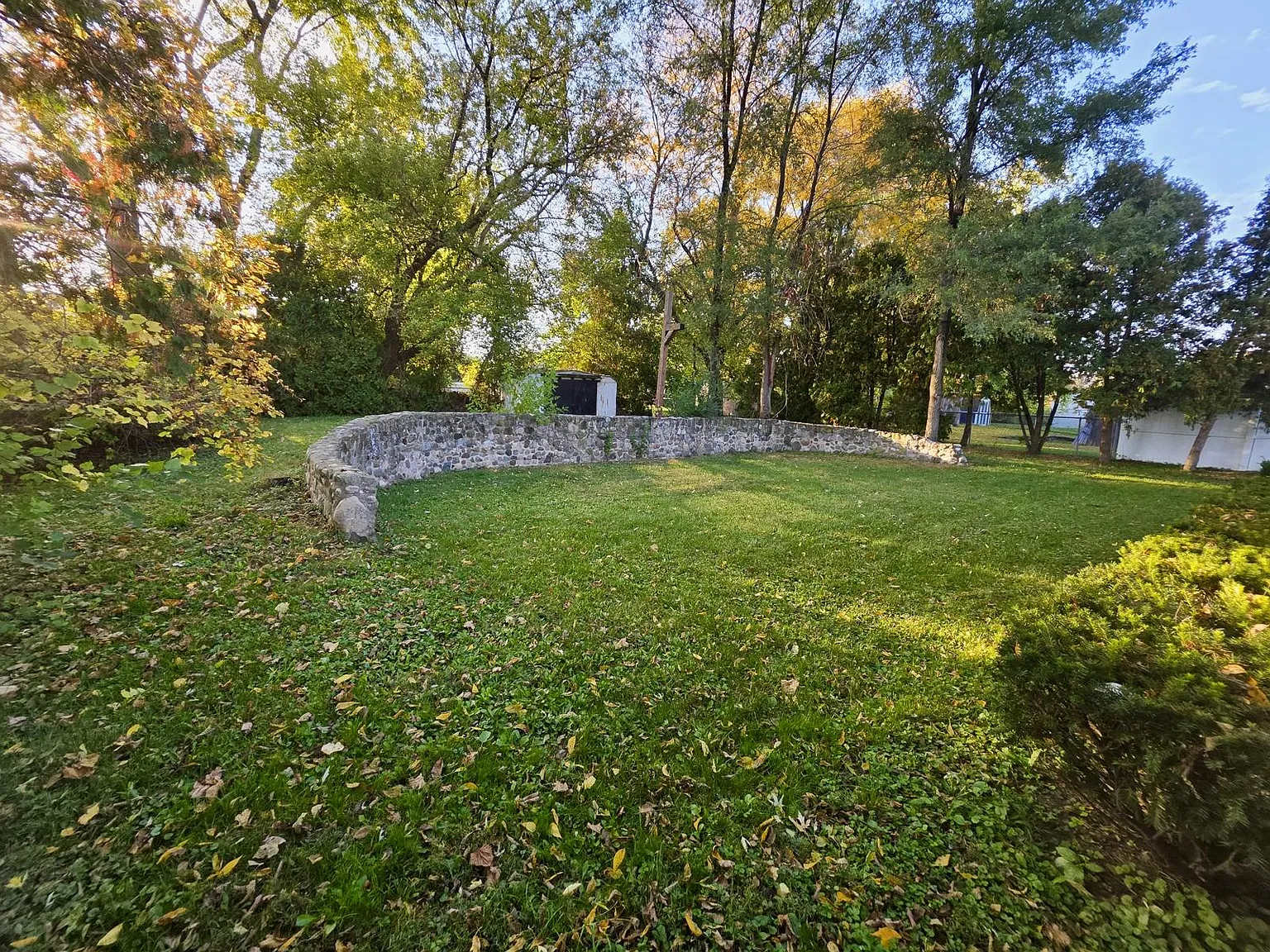 2 bed, 1000 sqft, $1,400 — Photo 3