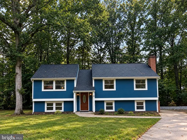 6 Norman Ct, Fredericksburg, VA 22407