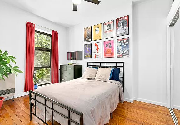 4th image of 407 W 40th St APT 3A