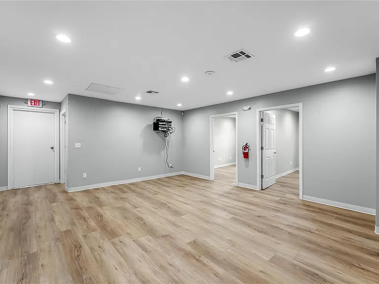 4730 Common St — Photo 11