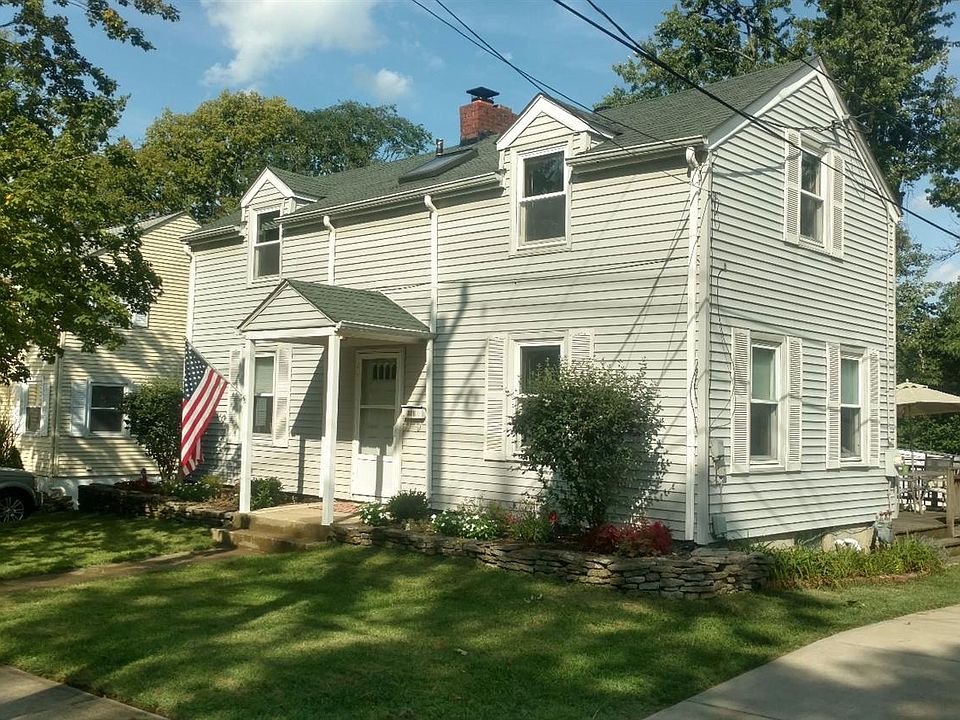 1st image of 338 N Locust St