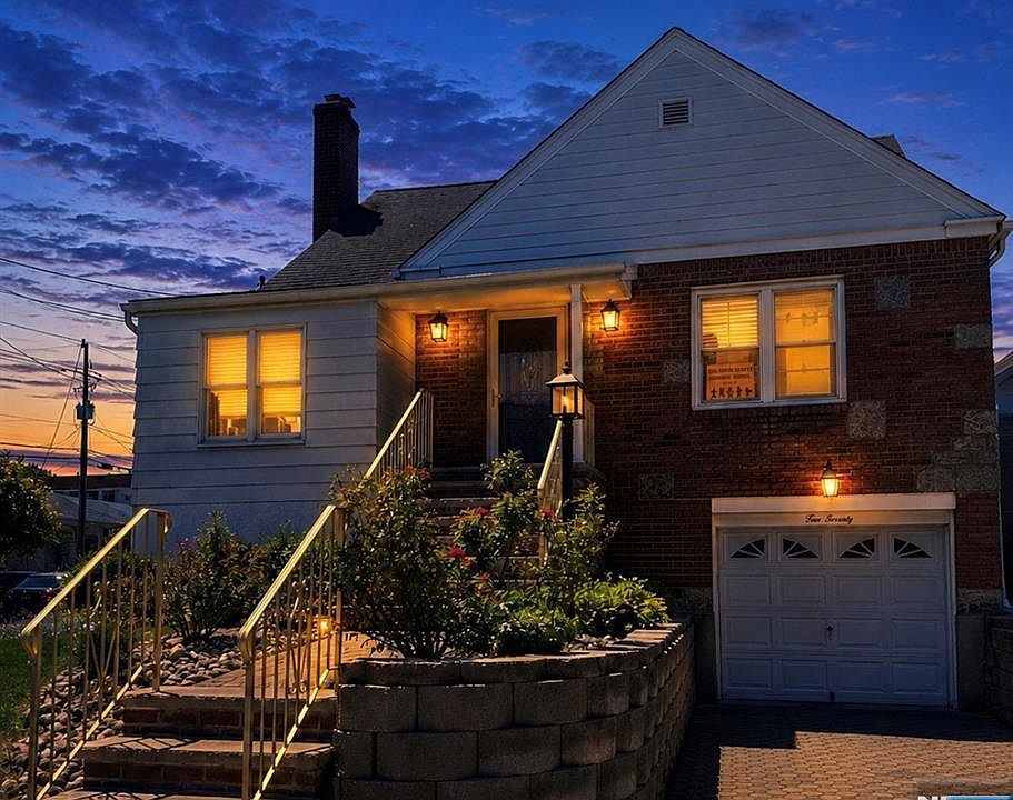 1st image of 270 Bell Ave