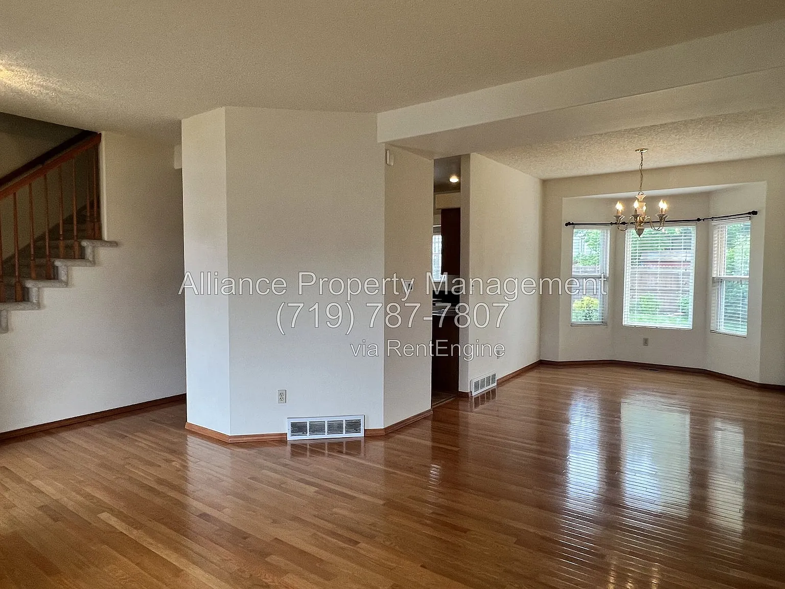 3 bed, 2.5 bath, 2322 sqft, $2,395 — Photo 2