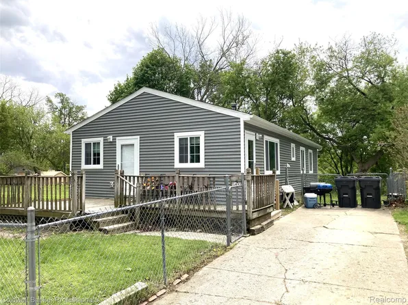 63 Parkdale Ave, Pontiac, MI 48340