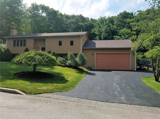 41 Ellen Ln, Cranston, RI 02921
