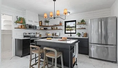 3 bed, 2.0 bath, 2296 sqft, $5,200 — Photo 3