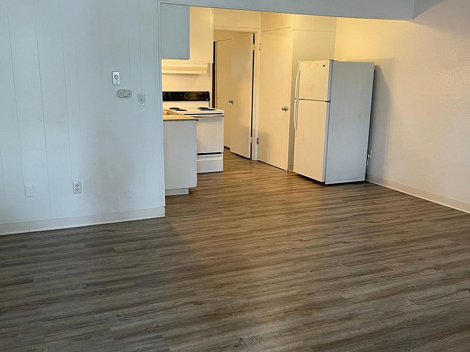 1st image of 6615 150th St SW #122