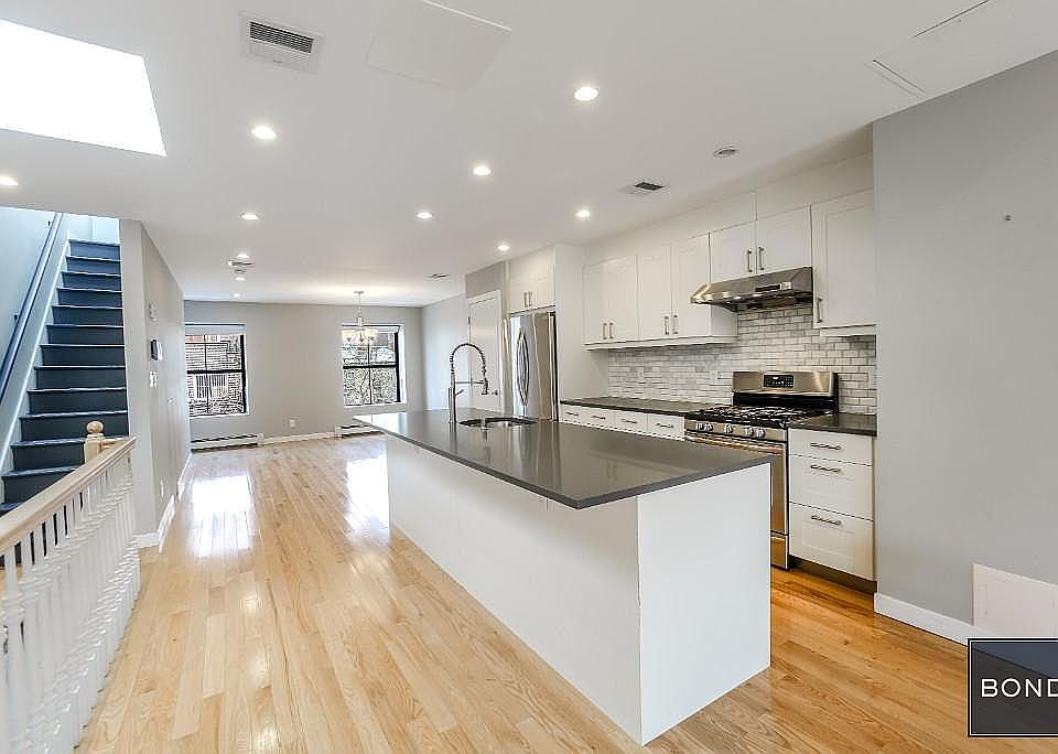 1st image of 243 E 32nd St #2