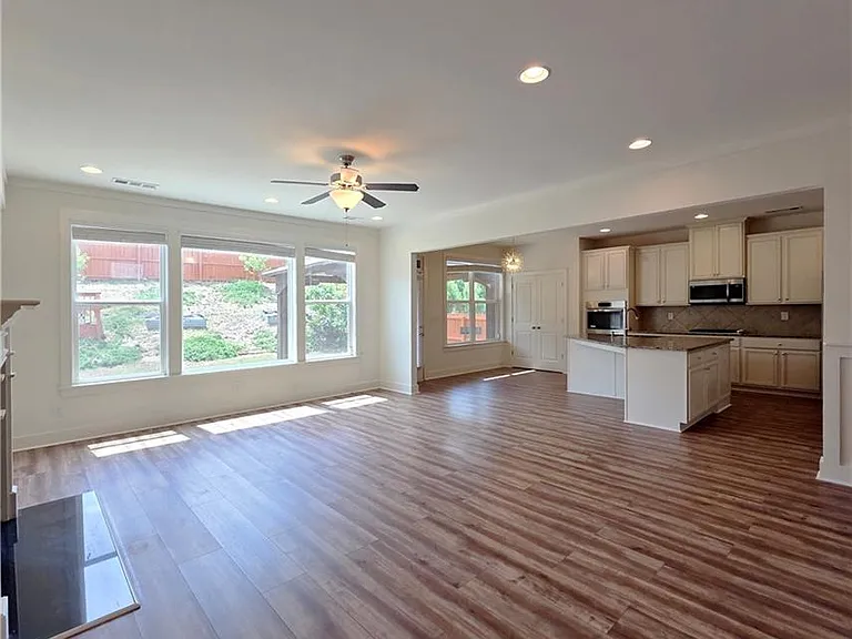 1170 Bar Harbor Pl — Photo 6