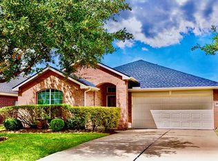 8703 Henrico Ln, Rosenberg, TX 77469