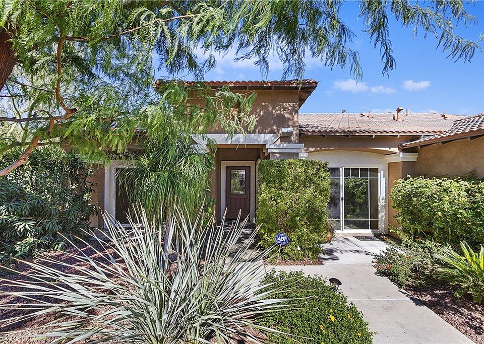 1st image of 64252 Pyrenees Ave
