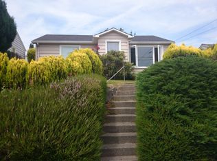 3216 NW 68th St, Seattle, WA 98117