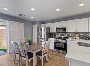 10400 Coyote Cub Ave, Las Vegas, NV 89129