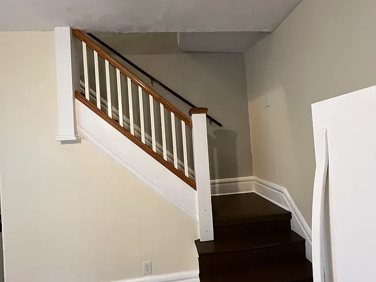 149 N Guilford Ave — Photo 7