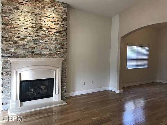 3rd image of 10424 Woodward Ave