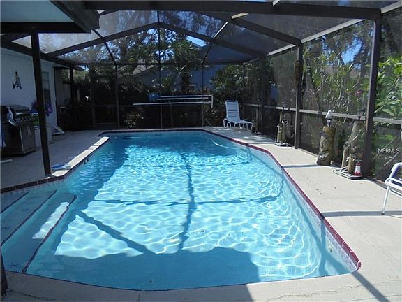 3rd image of 3414 Briarwood Ln