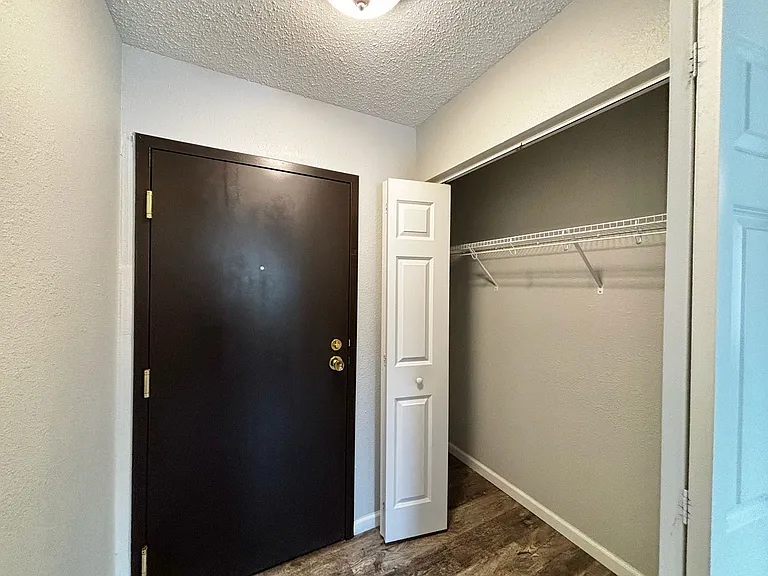 Breckenridge Davenport Apartments — Photo 47