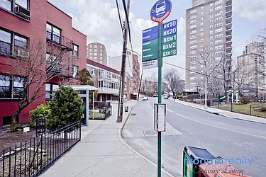 Rented by Moda Realty