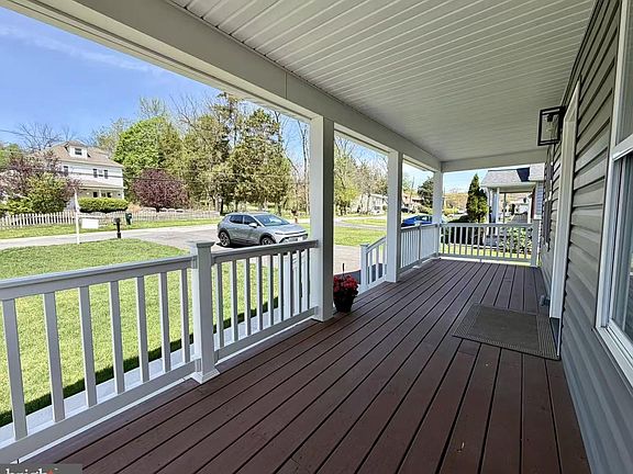 4th image of 19 N Ritters Ln