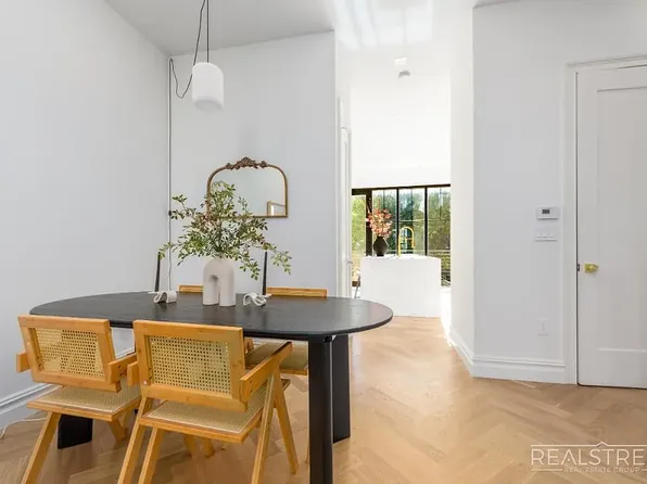 16 Goodwin Place image 5 of 23