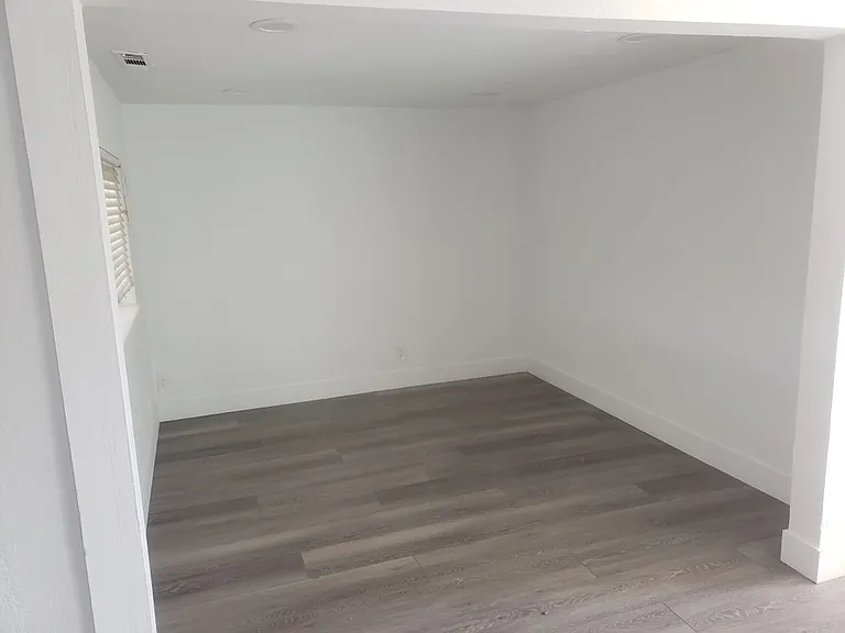 1801 Deborah St — Photo 11