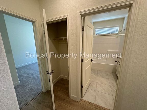 4th image of 837 Bravestone Ave