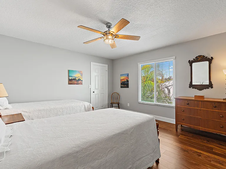 3463 Canal Ct — Photo 26