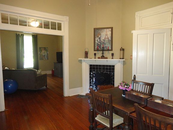 5th image of 216 W Magnolia Ave