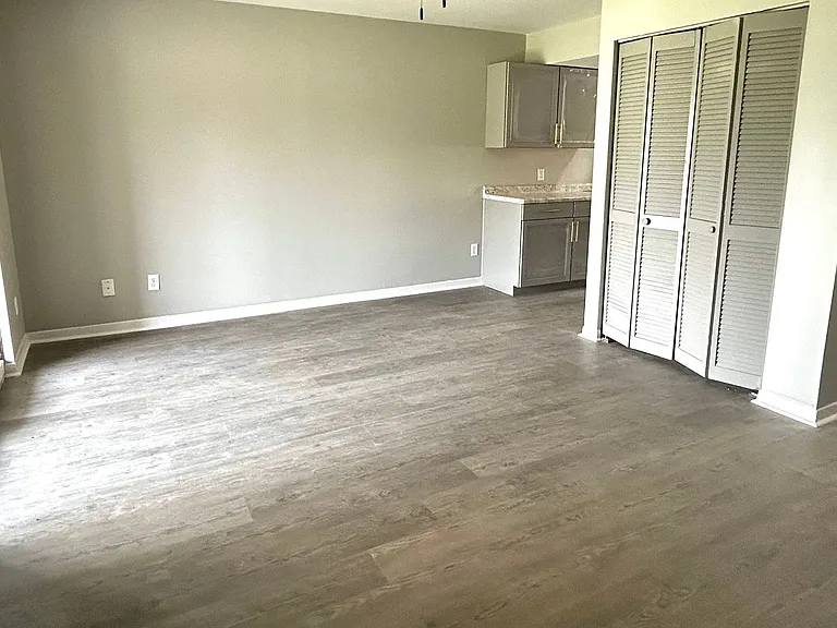 Willow Trace Apartments — Photo 10