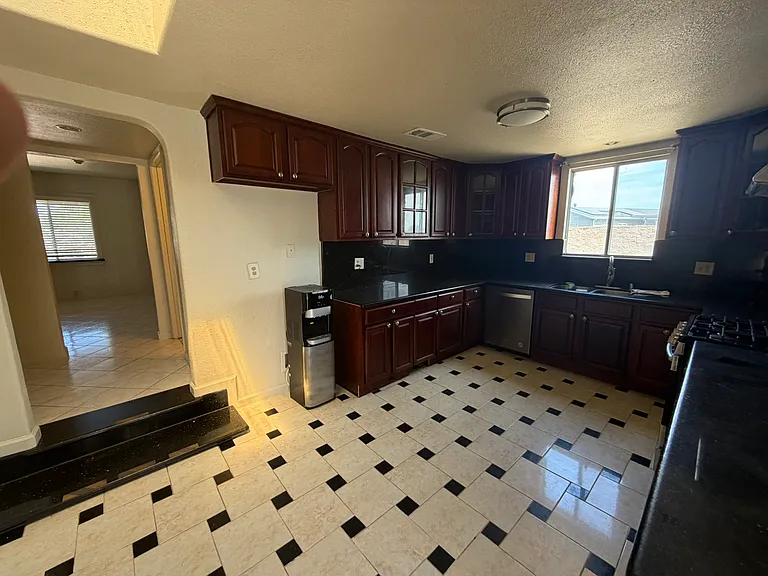 25212 N Cherokee Ln — Photo 5