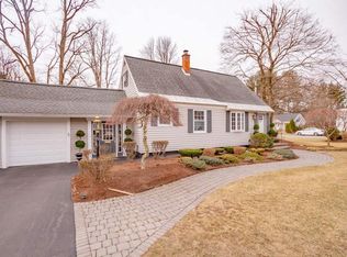 33 Van Buren Rd, Glenville, NY 12302