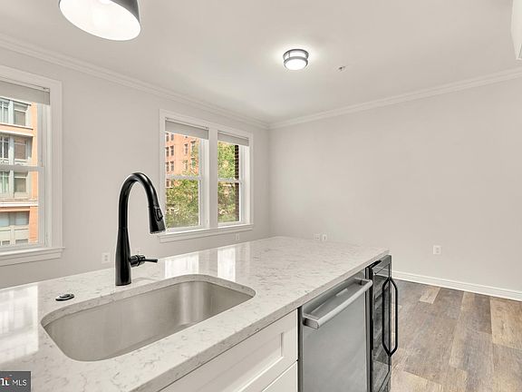 5th image of 1121 24th St NW APT 209