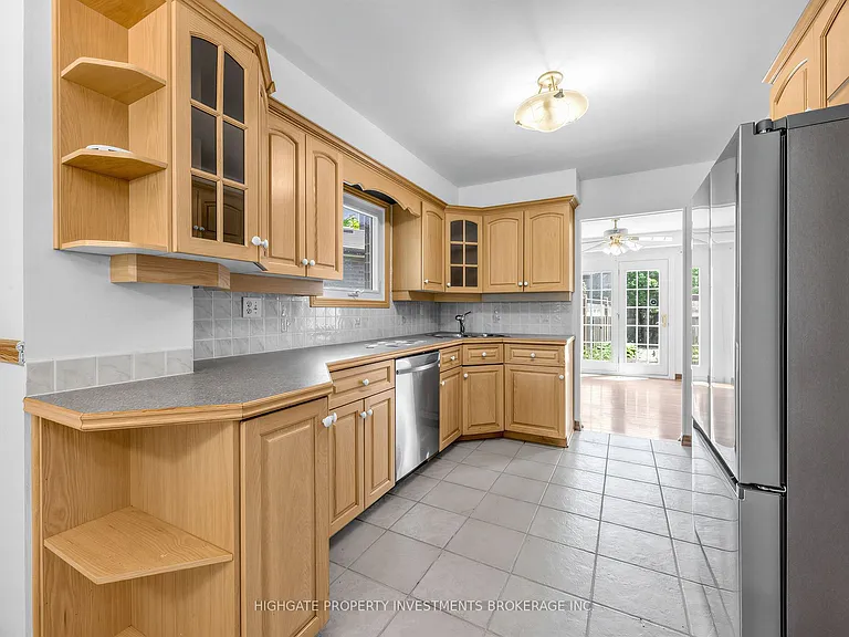 739 Edgewood Rd — Photo 7