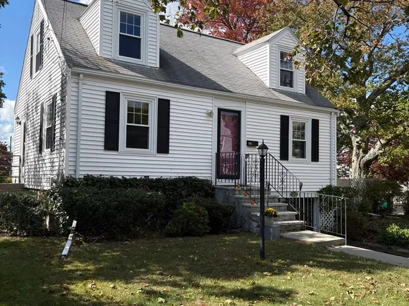 496 Nahatan St, Norwood, MA 02062
