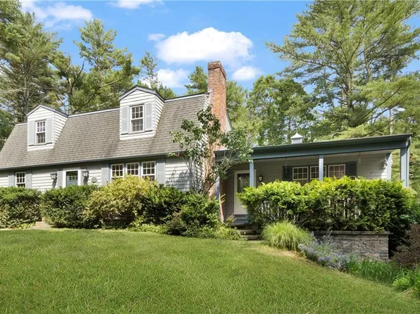257 Shannock Rd, South Kingstown, RI 02879