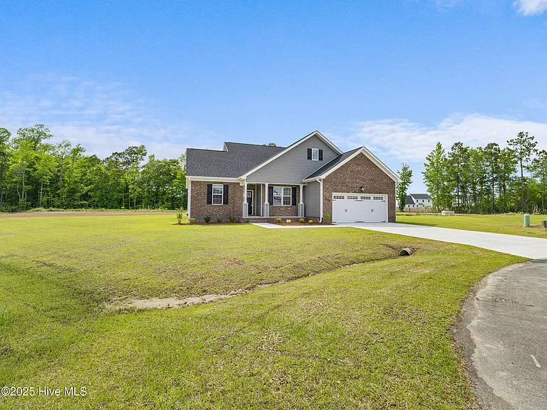 908 Freewoods Ct — Photo 3