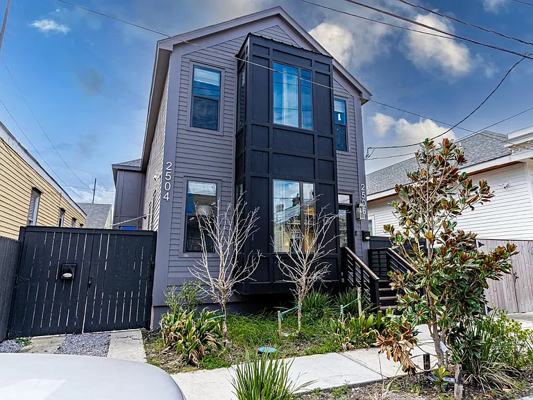 2506 Dumaine St — Photo 2