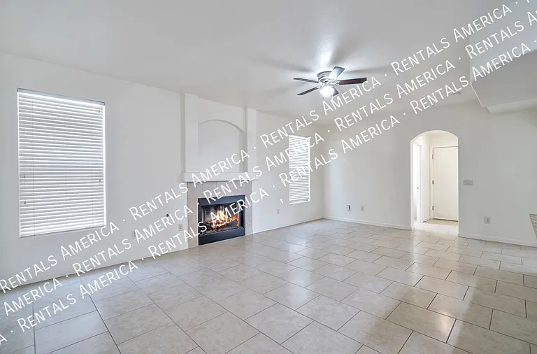 15400 S Camino Agua Azul — Photo 9
