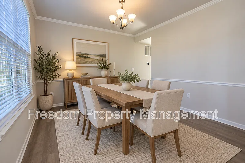 4 bed, 2.5 bath, 2688 sqft, $3,392 — Photo 4