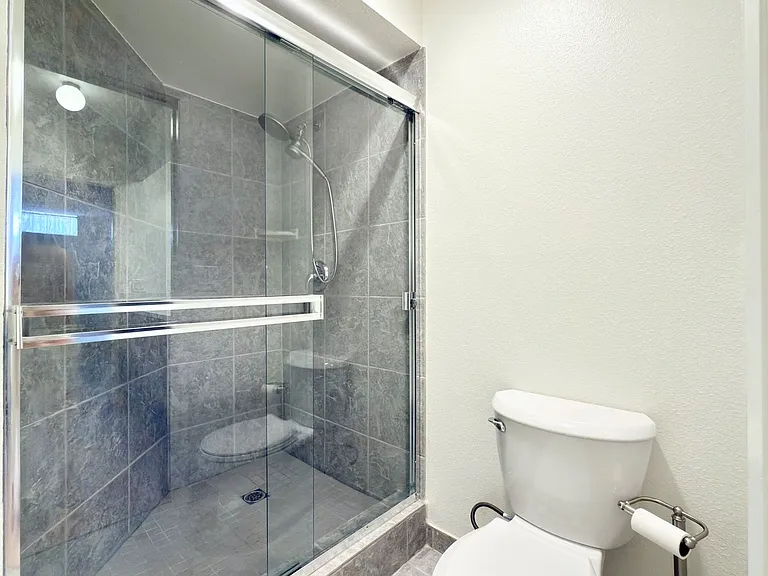 4513 Cove Dr #12 — Photo 28