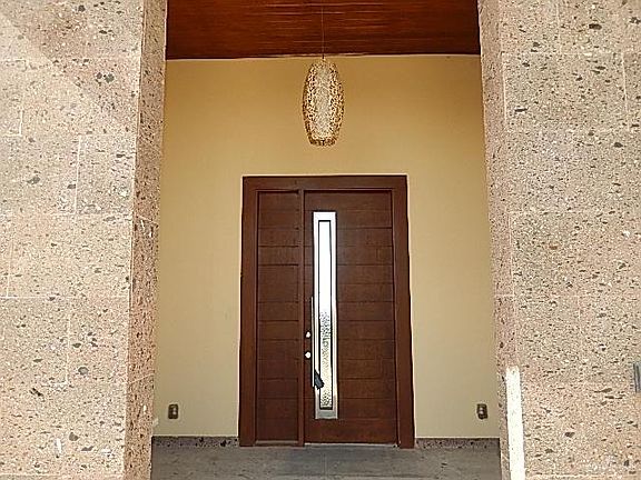 2nd image of 4701 Savannah Ave