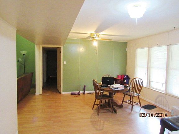3rd image of 503 E Huisache Ave