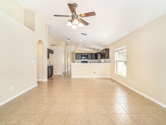 3rd image of 126 Prairie Falcon Dr
