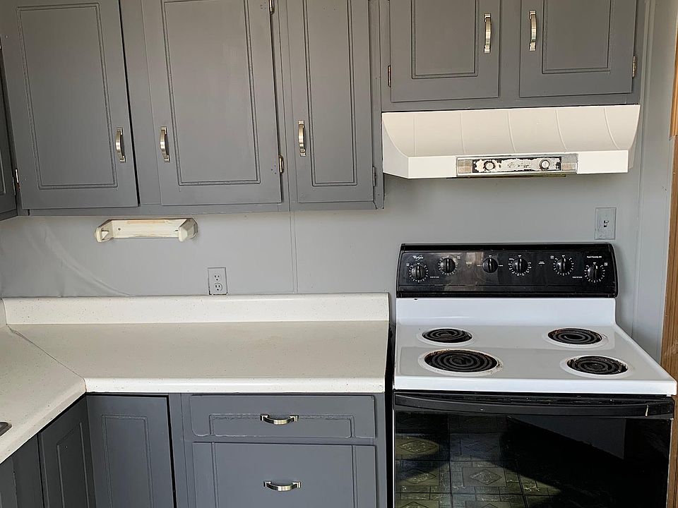 1st image of 526 E 9th St #3