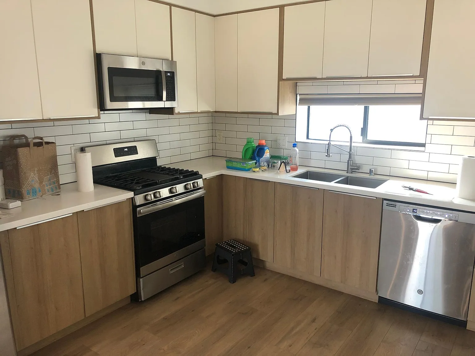 2 bed, 2.5 bath, 1306 sqft, $3,400 — Photo 4