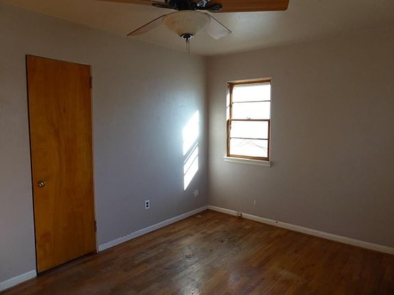 4th image of 1827 Avenue B